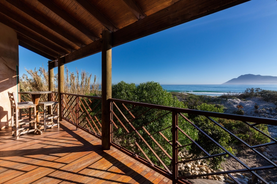 5 Bedroom Property for Sale in Kommetjie Western Cape